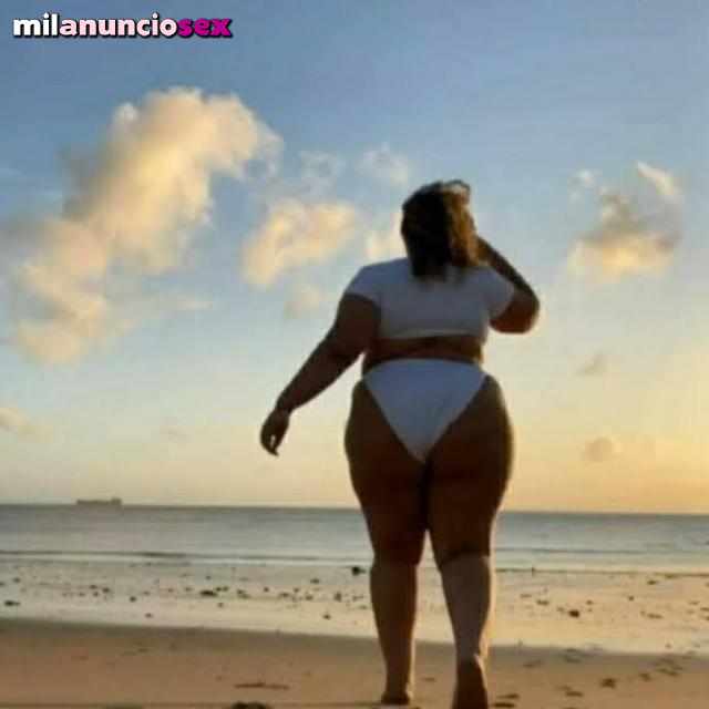 Sexy gordita cachonda dominicana fiestera