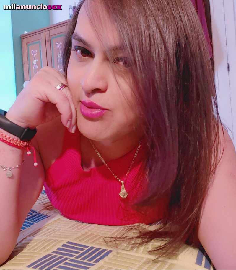 Alison tu travesti cachonda besucona