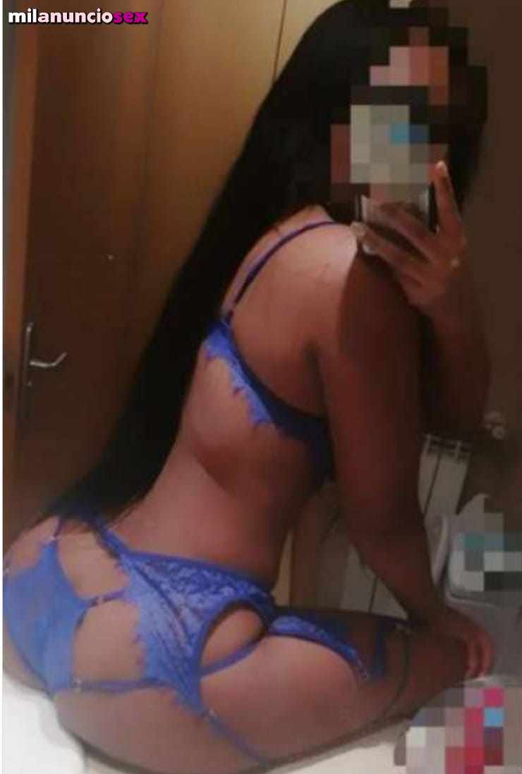 Tu negra caliente disponible las 24 hora