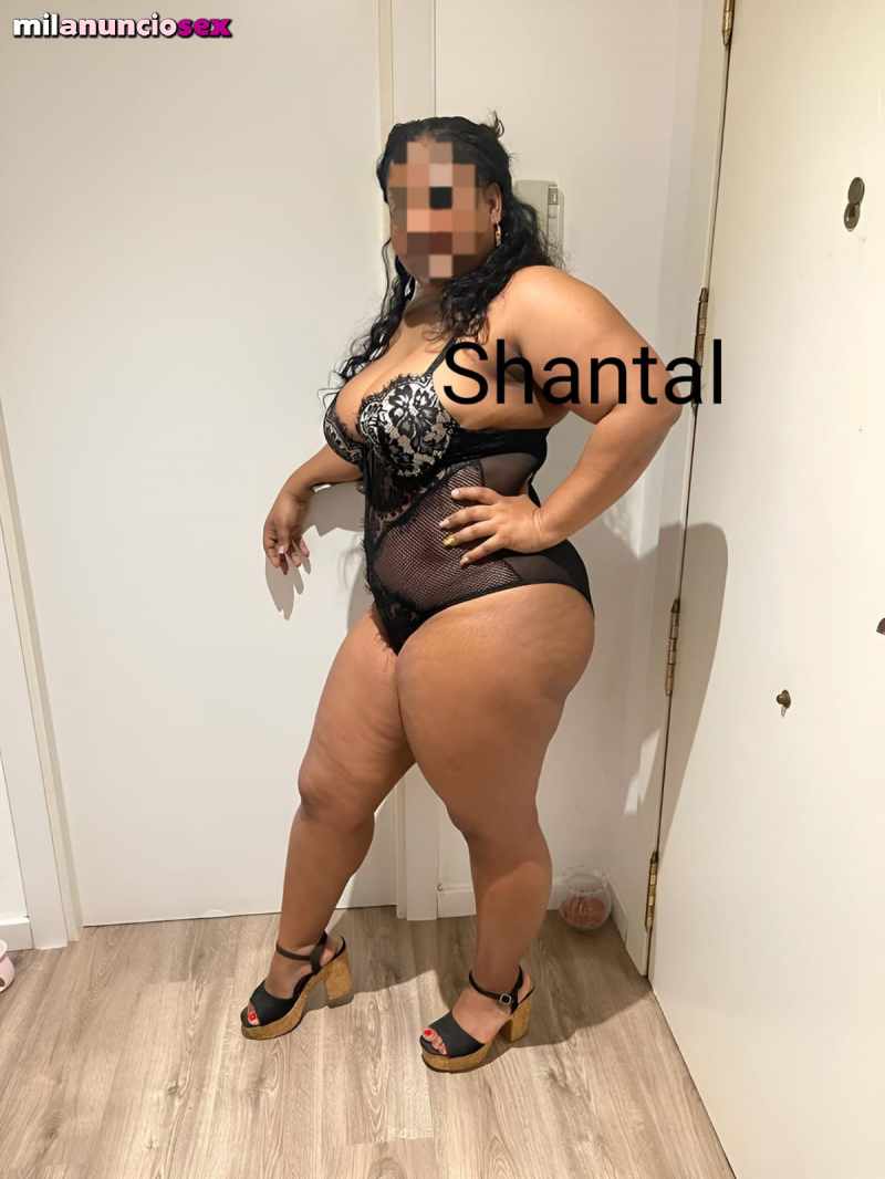 Shantal pechugona senxual y traviesa