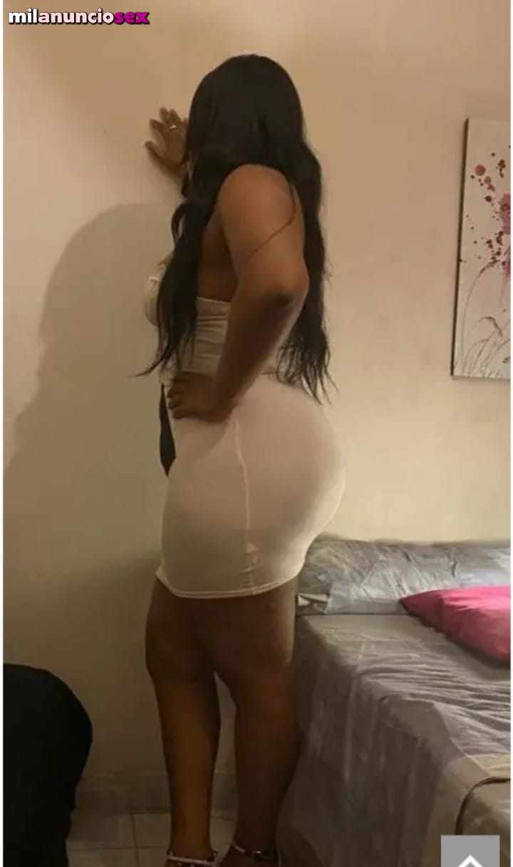 Tu negra caliente disponible las 24 hora