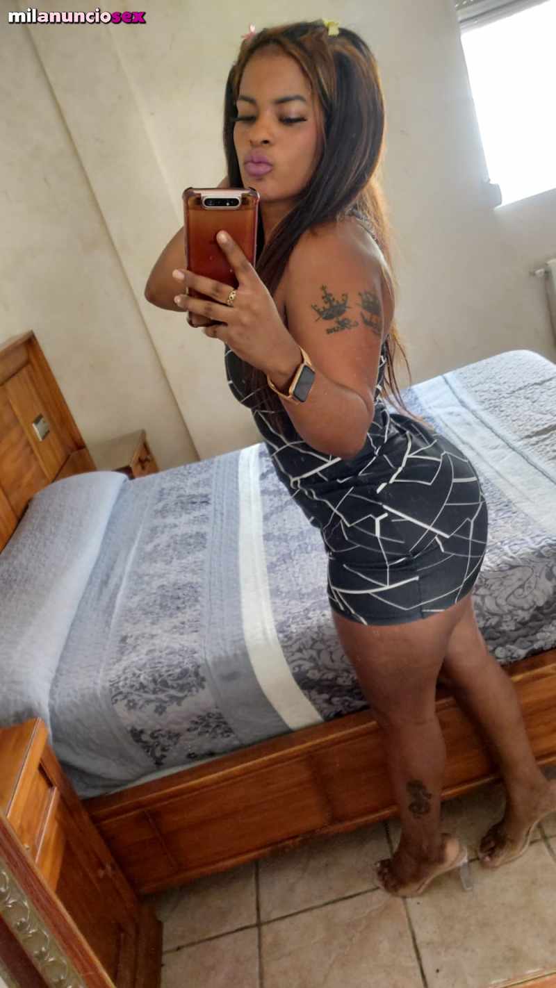 Hermosa colombiana mulata con un cuerpo