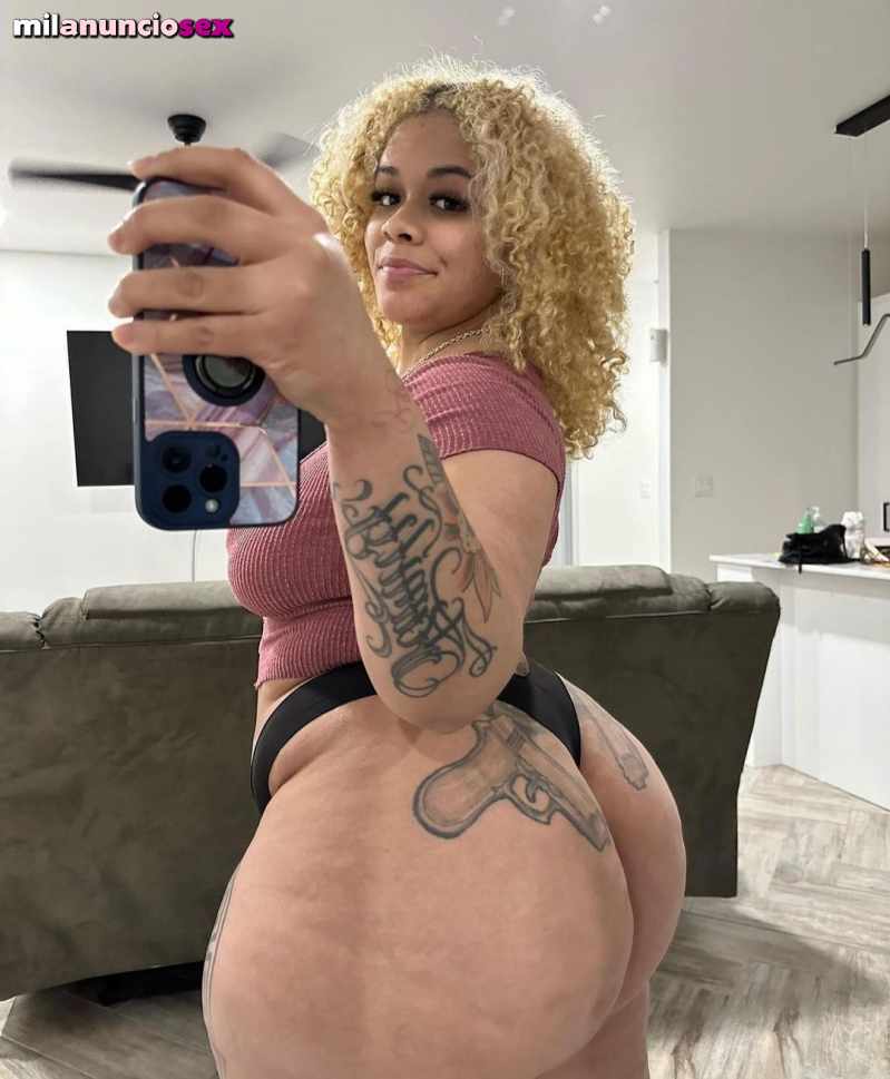 Latina gordita culona culazo virtual 24h