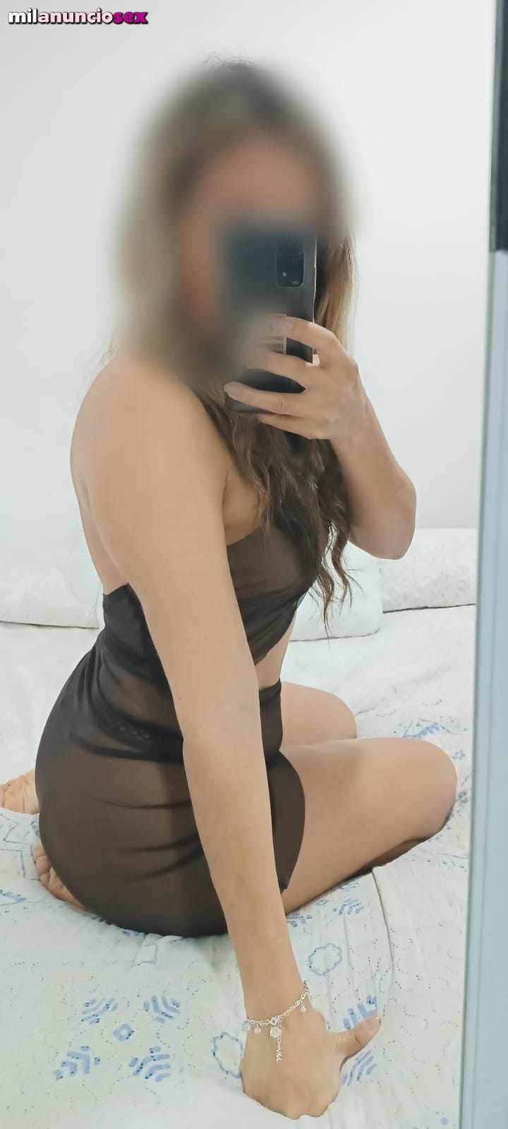 KARLA COLOMBIANA CARIÑOSA MUY SEXY