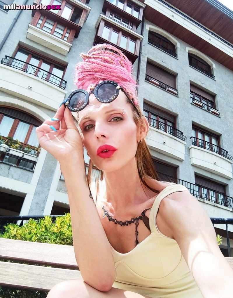 Trans Barbie Cristina Alemana mui Guapa