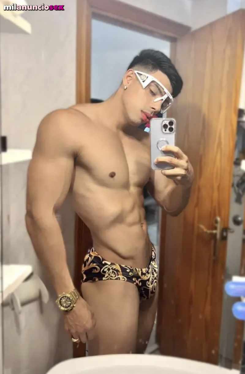 Joven pollon dominante cumplo tus morbos