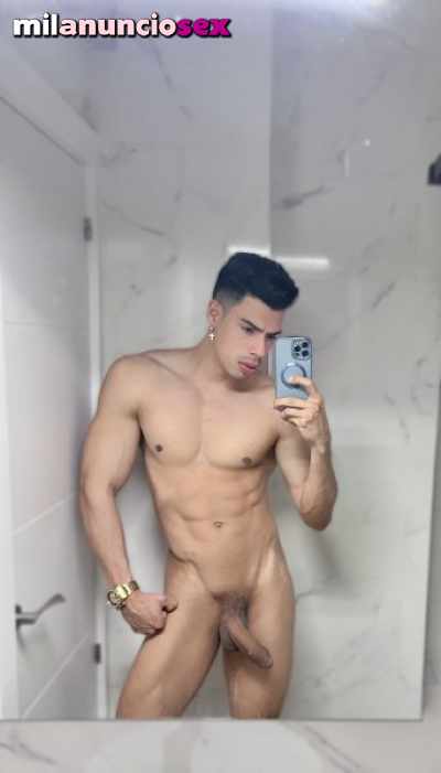 Joven pollon dominante cumplo tus morbos