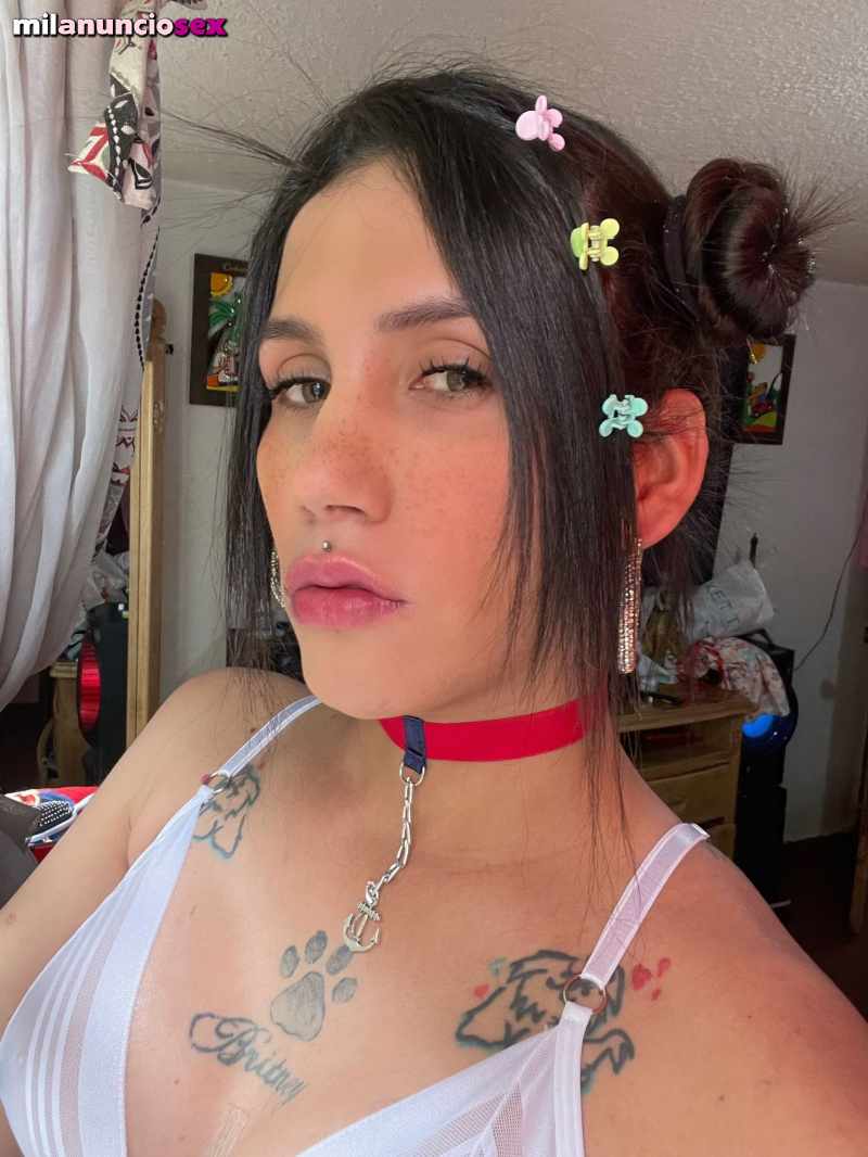 Antonella sexy colombiana joven