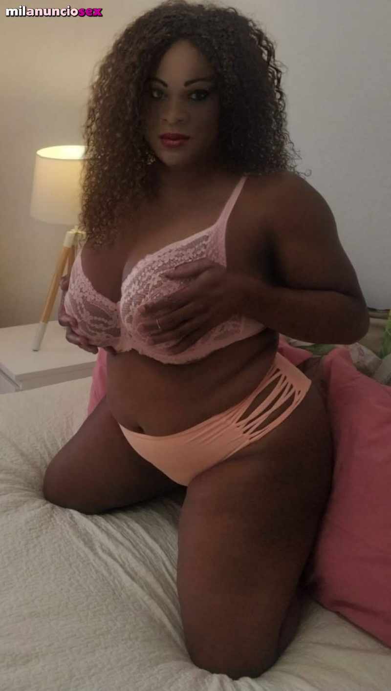 TRAVESTI EN LA CIDAD LA xeron negra