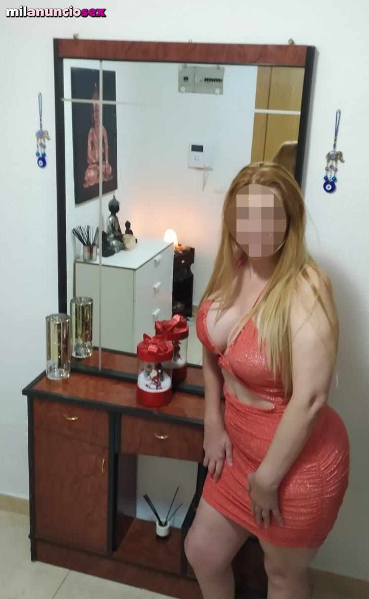 Madurita rubia con grandes atributos