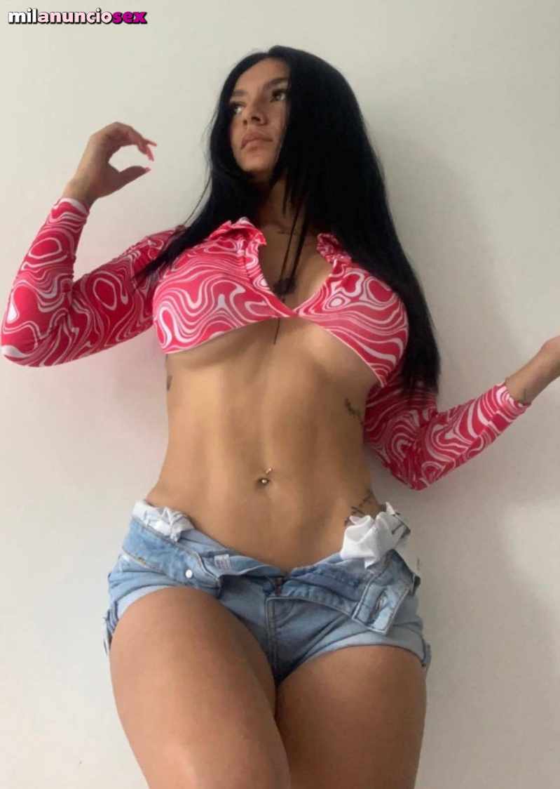 SEXY HERMOSA MORENA