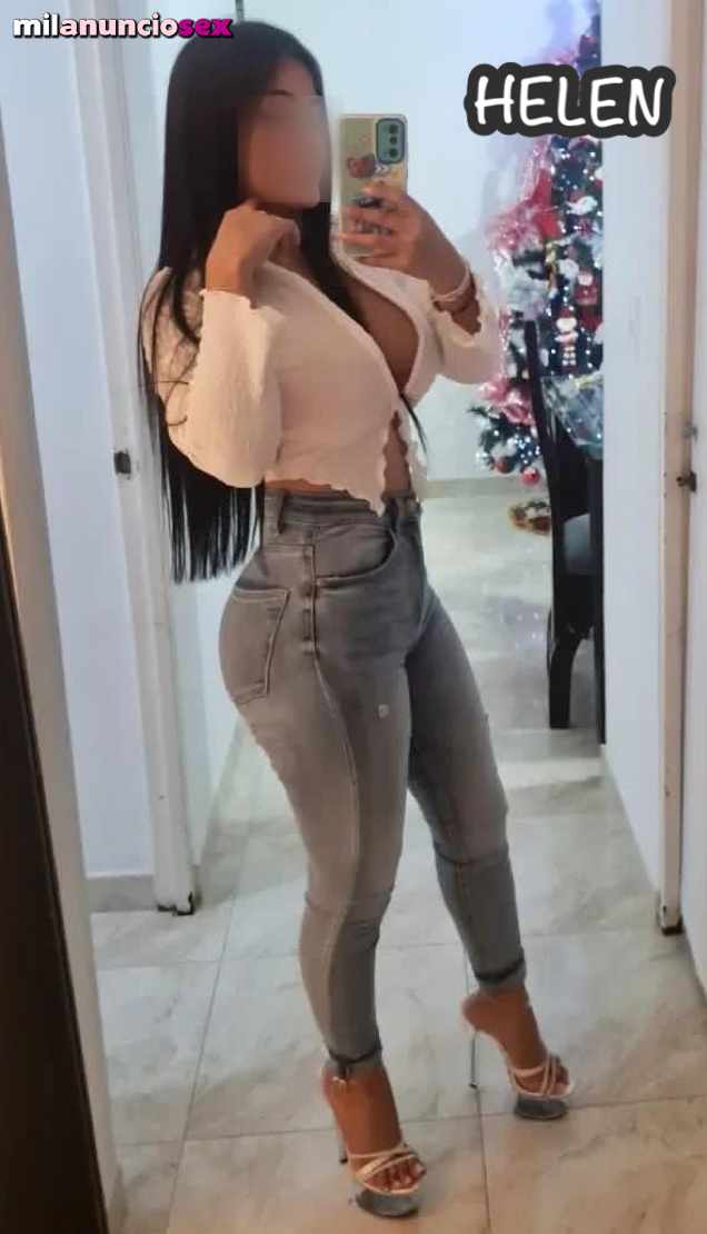 HELEN,CUERPO HERMOSAMENTE DESMESURADO