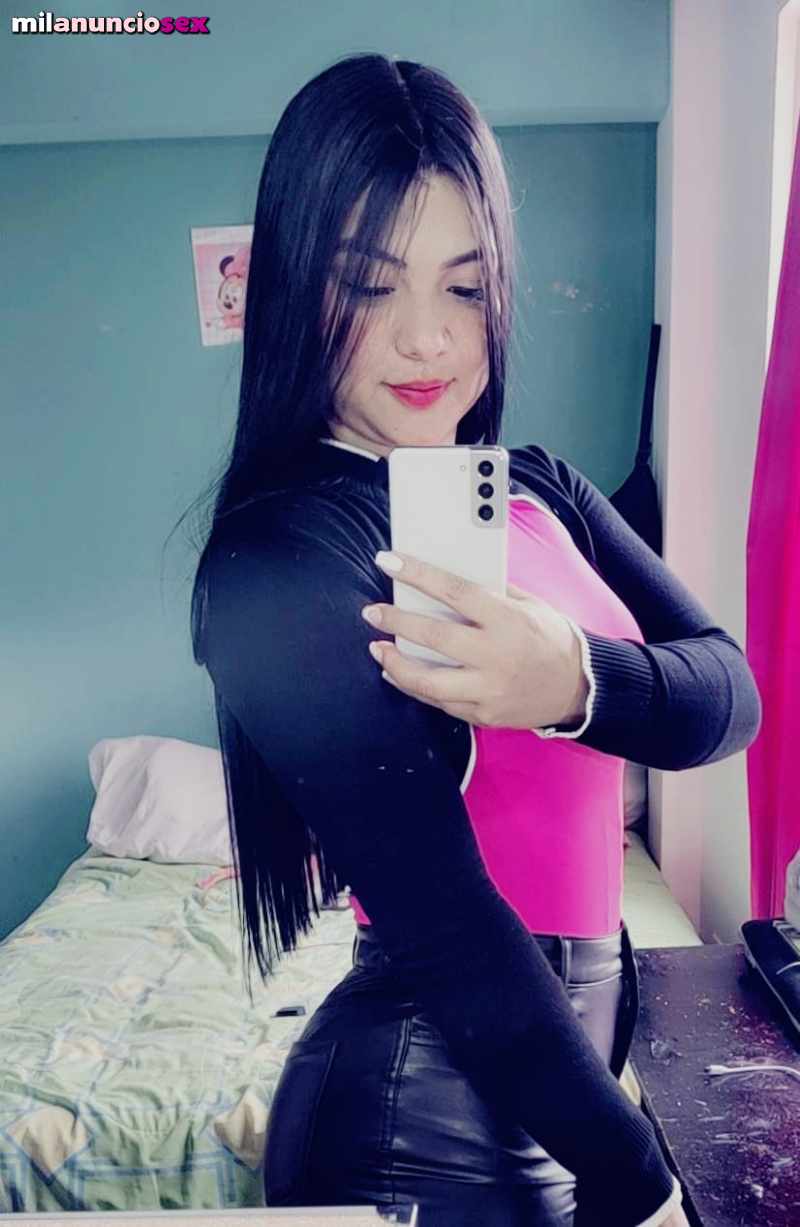 TIFANI COLOMBIANA BELLA Y SENSUAL