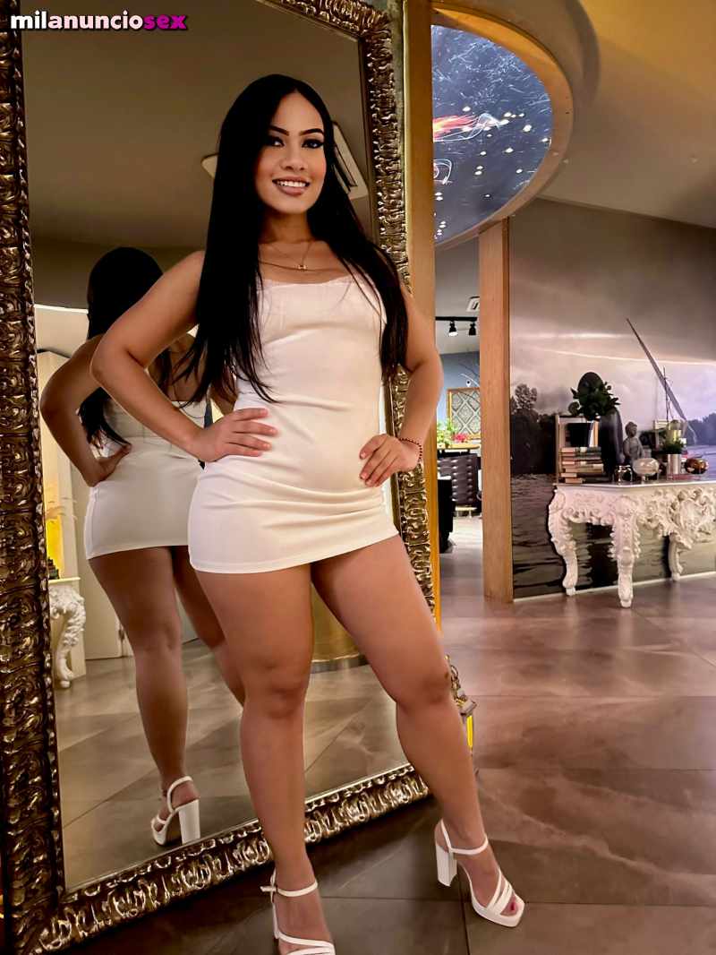 AMELIA CARIÑOSA Y APASIONADA