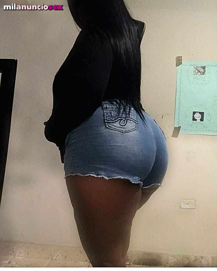 Linda mujer colombiana exuberante madura