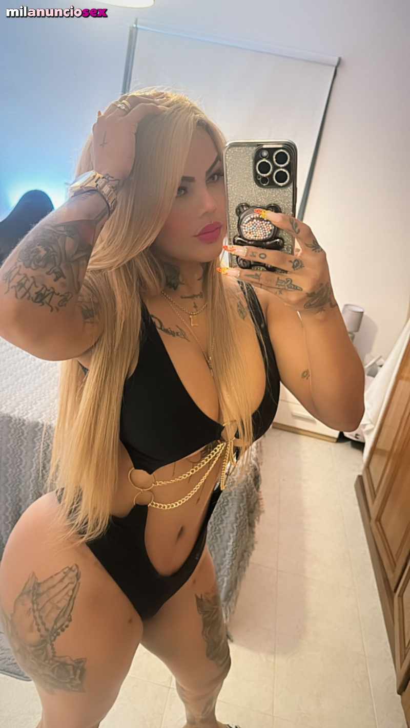 Esmeralda chica latina vip