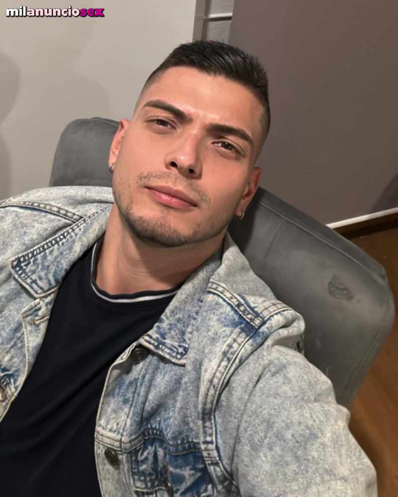 CHICO COLOMBIANO GRAN COMPAÑIA