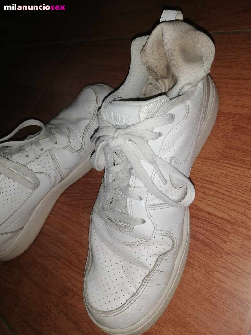 Pies joven deportista