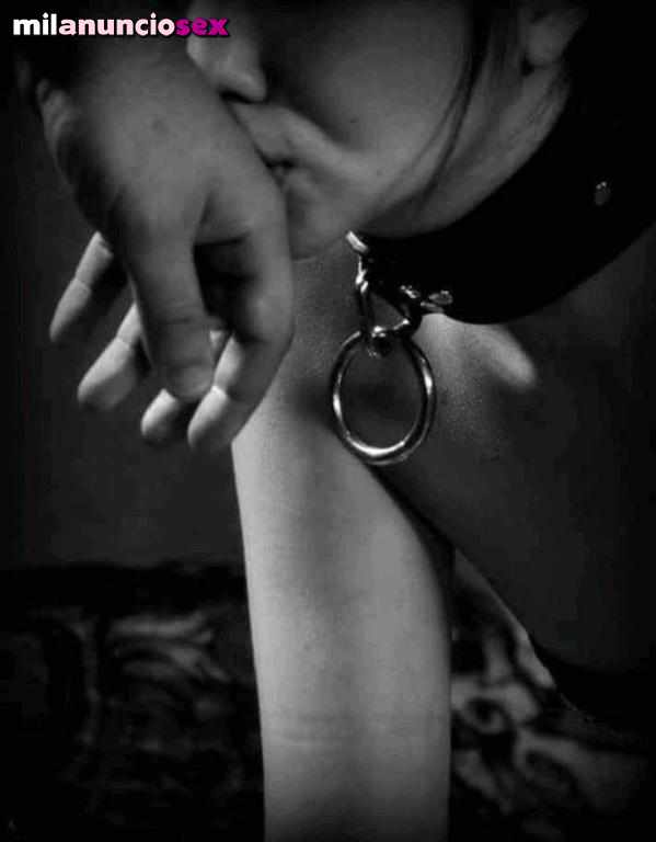 BUSCO MUJER SUMISA, OBEDIENTE ... BDSM !