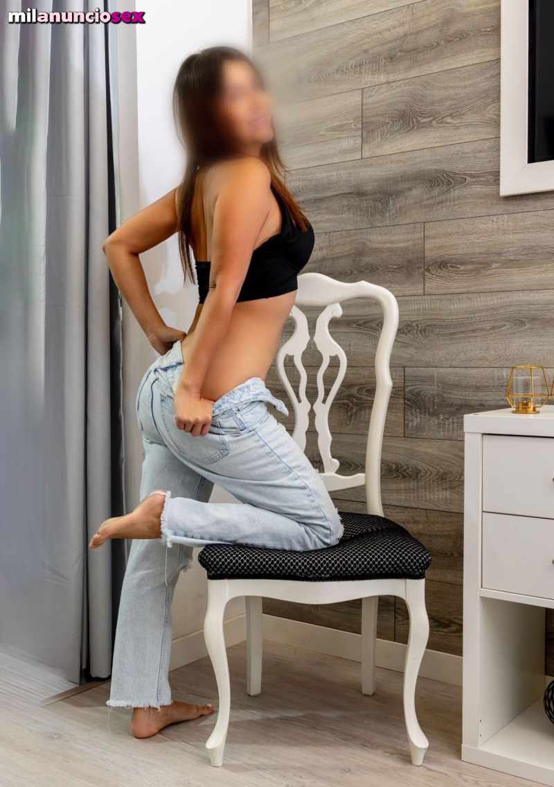 Laura venezolana exclusivo en Vecindaria