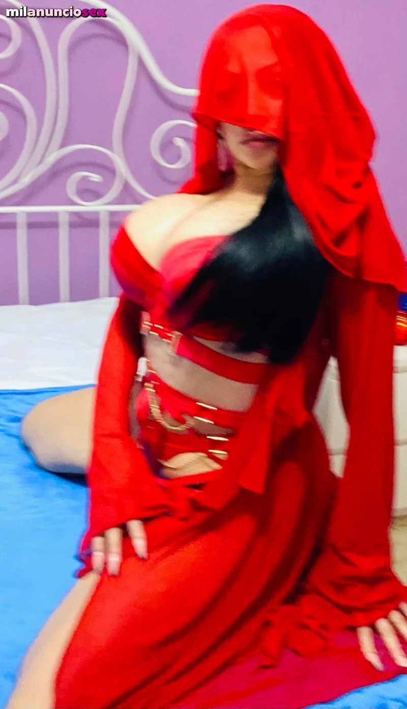 Luana, colombiana curvilínea y ardiente Luana, colombiana curvilínea y ardiente