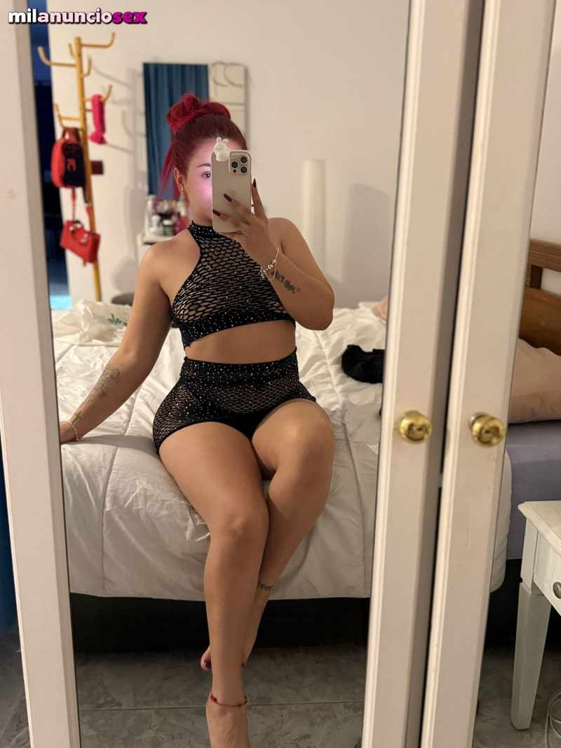 Oriana chica de lujo pelirroja
