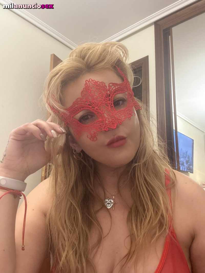 Macarena tu sumisa , tu mi amo