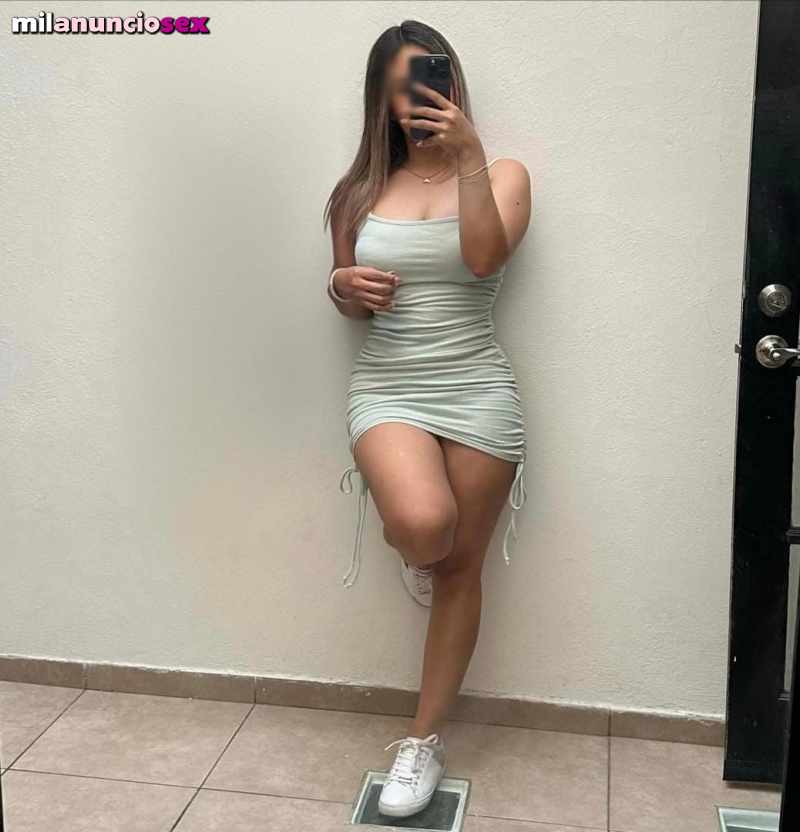 JOVENCITA FIESTERA Y CACHONDA
