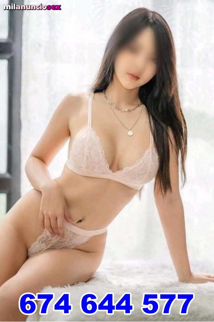 MUJER ASIATICA FOTO REAL SIMPATIC
