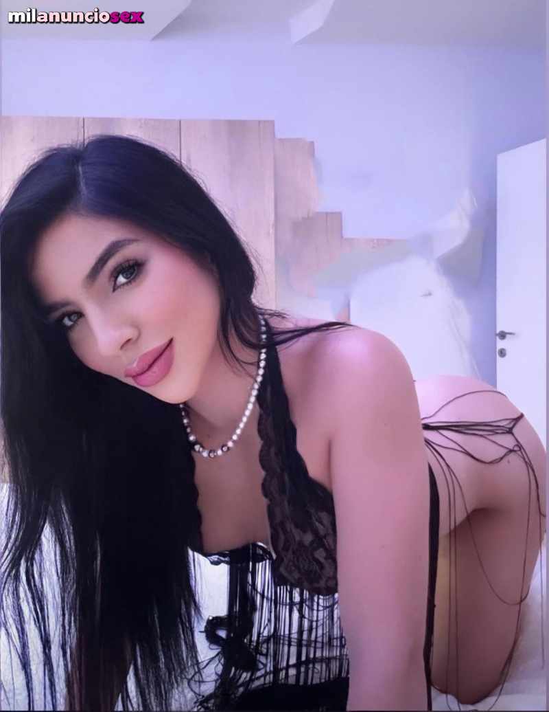 Melany chica de lujo colombiana