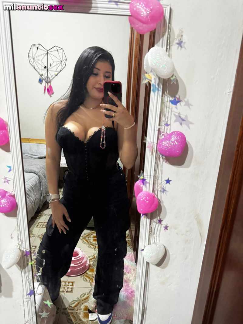 Melissa Morenaza Venezolana Extrovertida