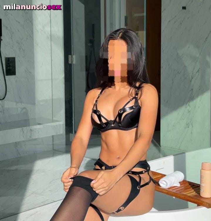 Samantha colombiana dulce y atenta
